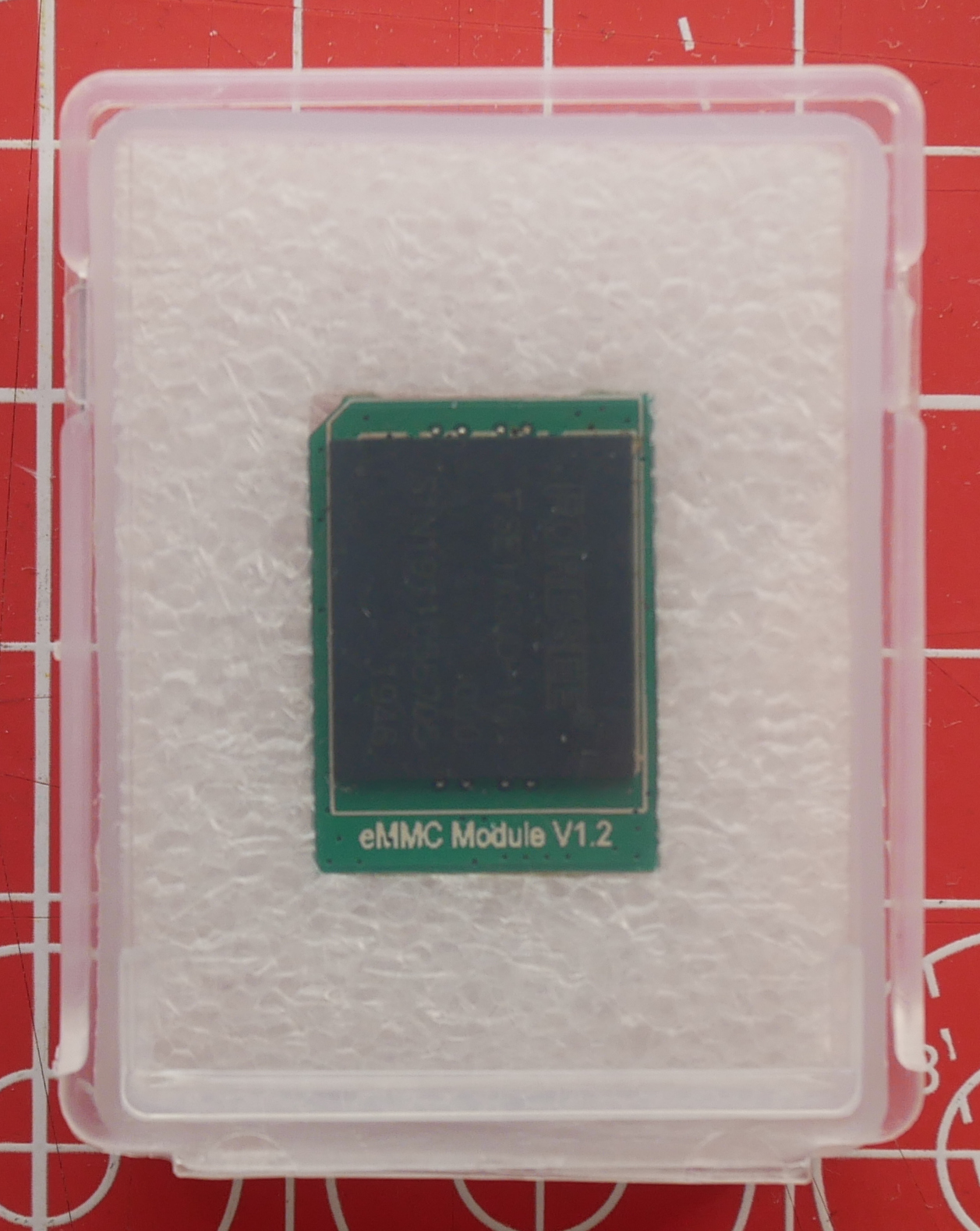 Un module mémoire eMMC (16 Go)