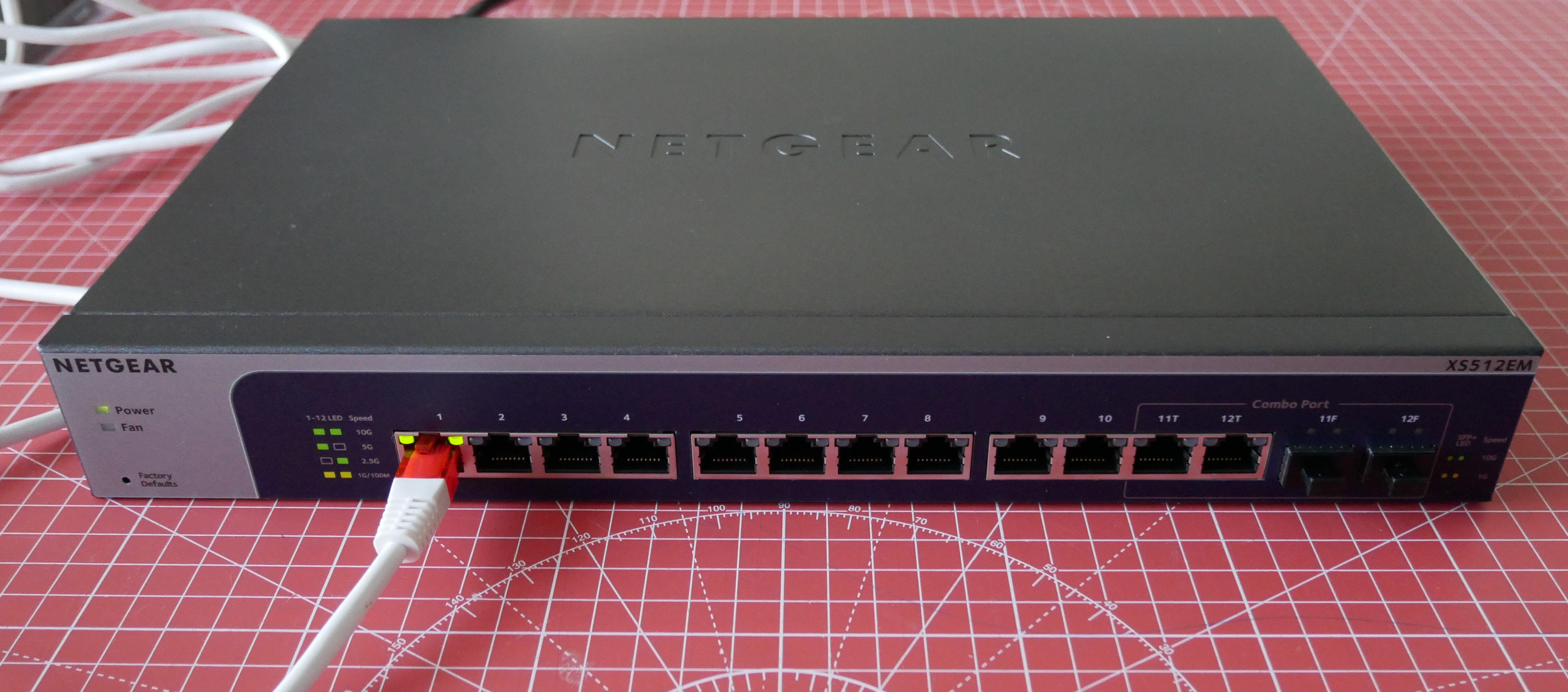 Aperçu du switch NETGEAR XS512EM en utilisation